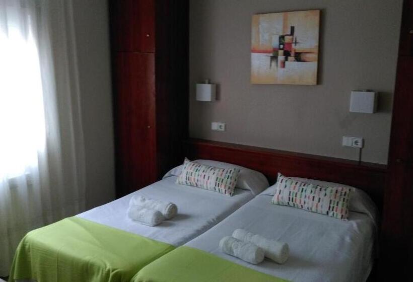 スタンダードルーム, Hostal Termes