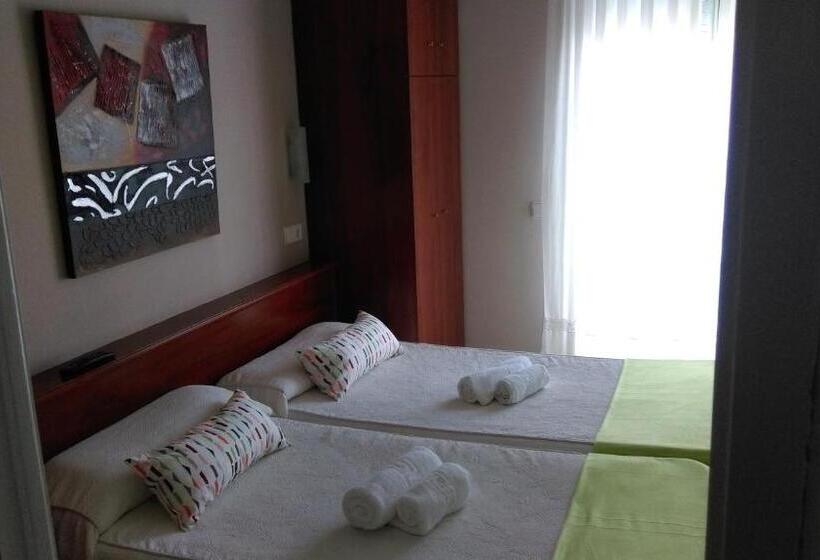 スタンダードルーム, Hostal Termes