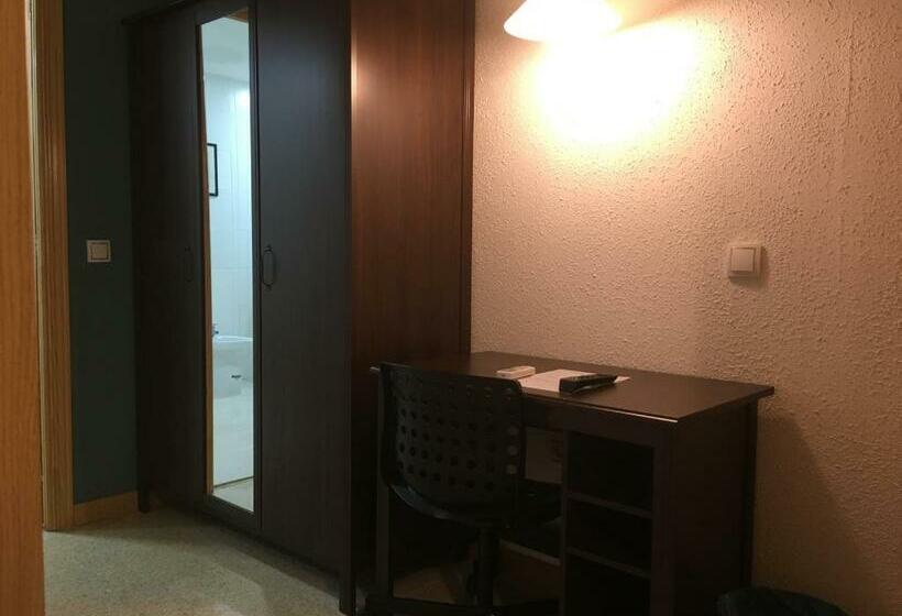 Chambre Standard, Hostal Tres Cantos