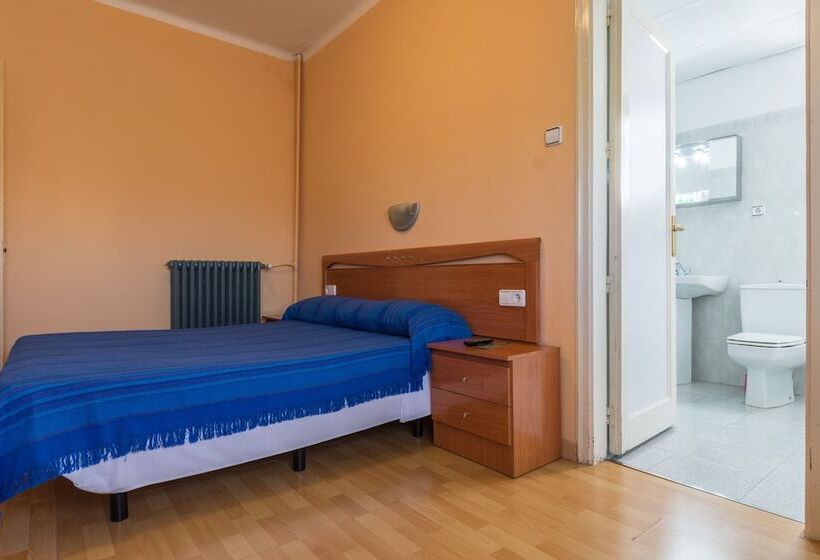 اتاق استاندارد, Hostal Urgell