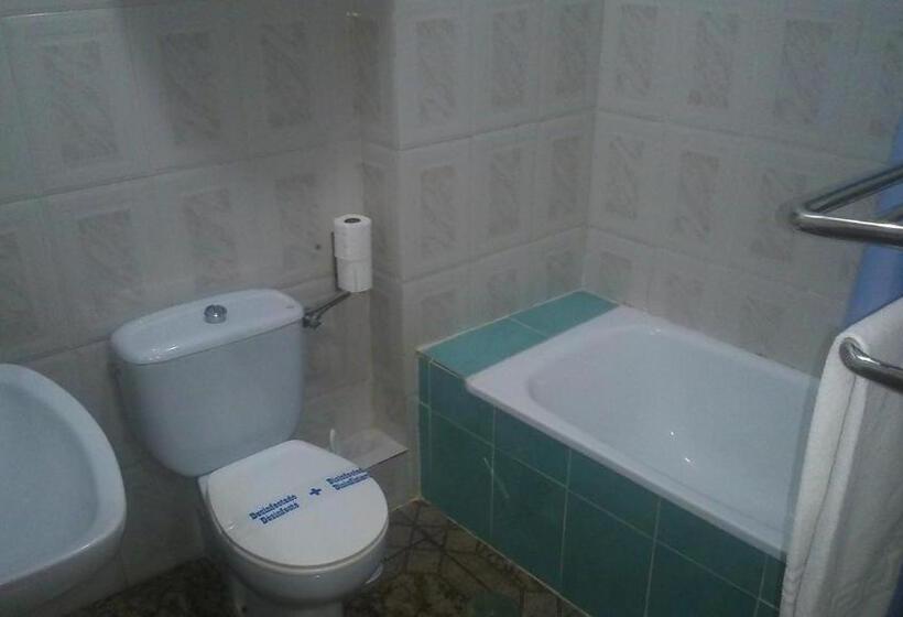 اتاق استاندارد, Hostal Virgen Del Rocío