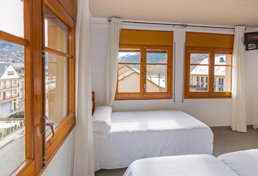 스탠다드 트리플 룸, Hotel Apartamentos Trainera