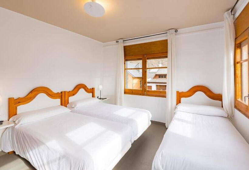 스탠다드 트리플 룸, Hotel Apartamentos Trainera