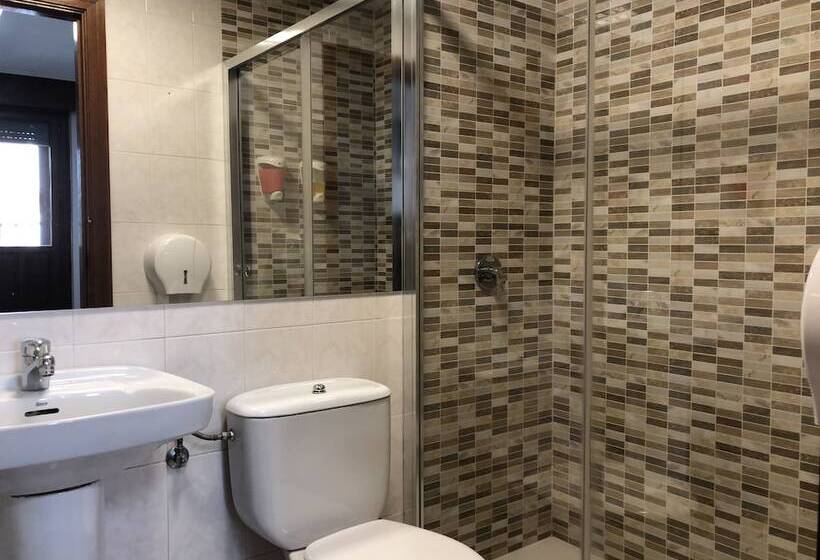 اتاق استاندارد چهار تخته, Bearan Bar & Rooms