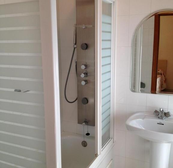 اتاق استاندارد, Hostal Cervantes