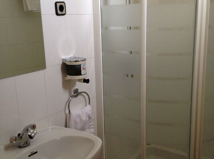 اتاق استاندارد, Hostal Cervantes