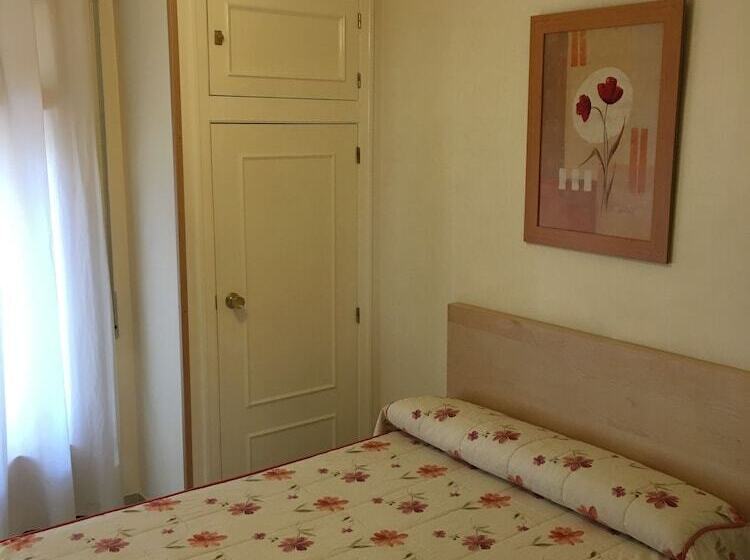 اتاق استاندارد, Hostal Cervantes