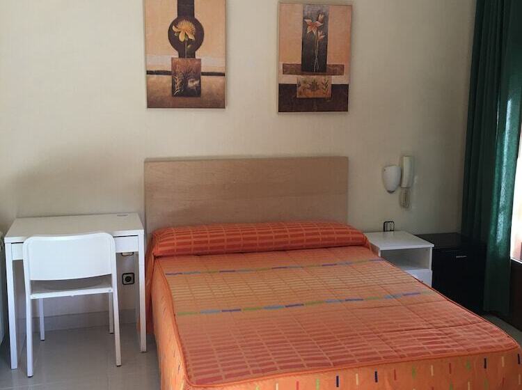 اتاق استاندارد, Hostal Cervantes