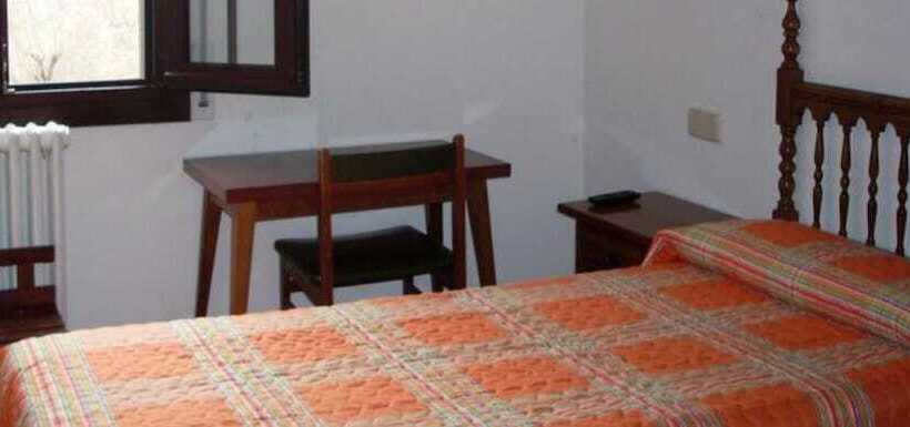 اتاق استاندارد یک نفره, Hostal Fondevila