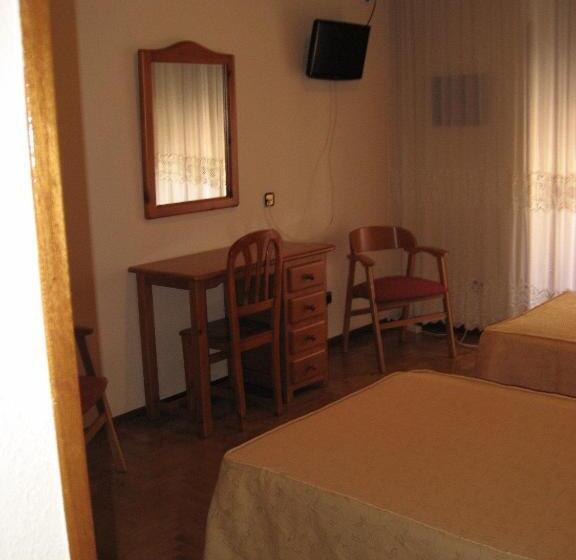 اتاق استاندارد, Hostal Maria Cristina