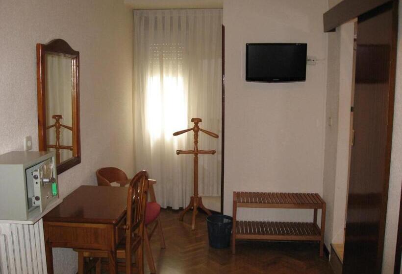 اتاق استاندارد, Hostal Maria Cristina