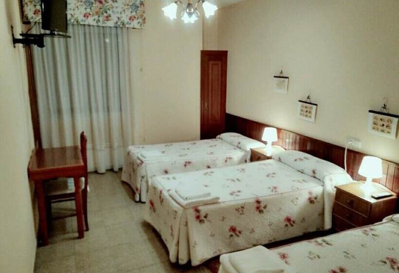 اتاق استاندارد سه نفره, Hostal Mayo