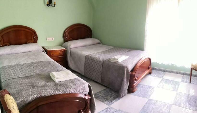 اتاق استاندارد, Hostal Restaurante Ceres