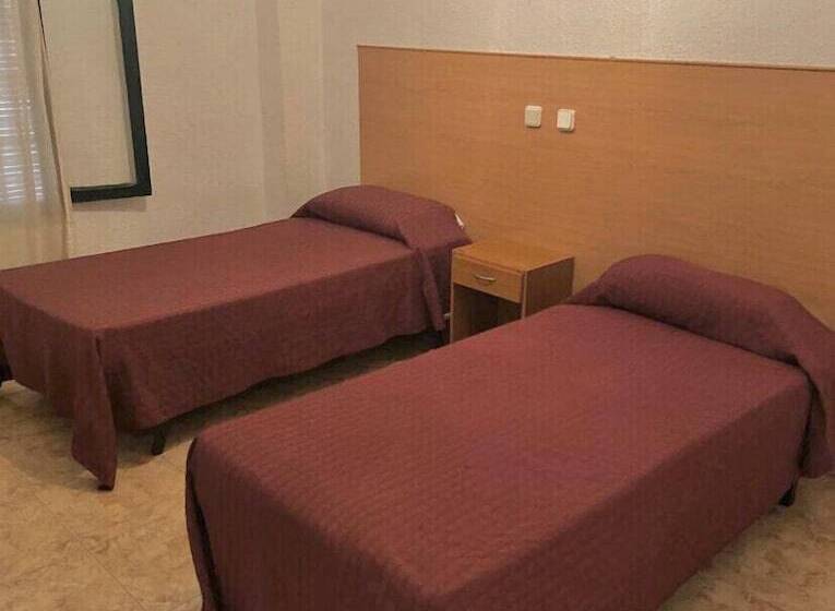 اتاق استاندارد یک نفره, Pensión Santa Fe