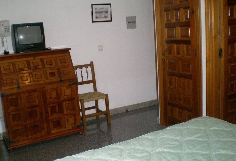 Standard Room, Puerta Romeros