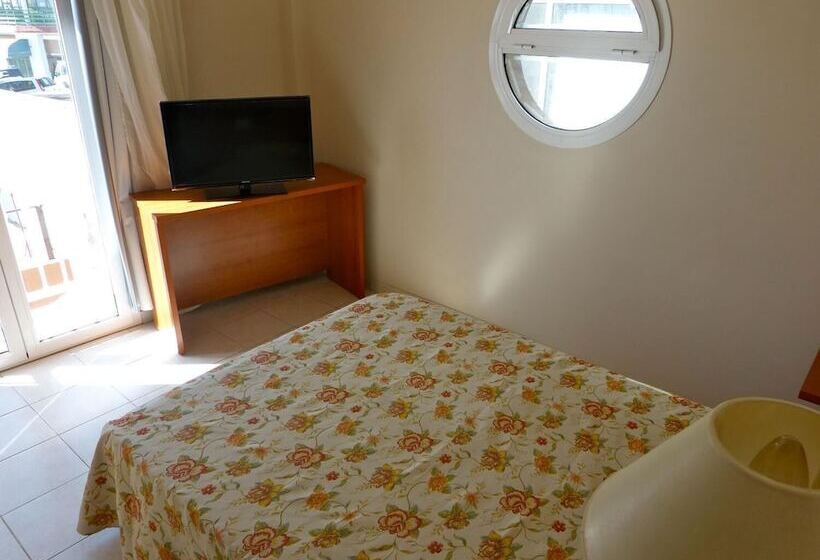 Standard Single Room, Tamasite