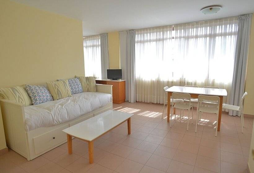 1 Bedroom Apartment with Terrace, Apartamentos Marina