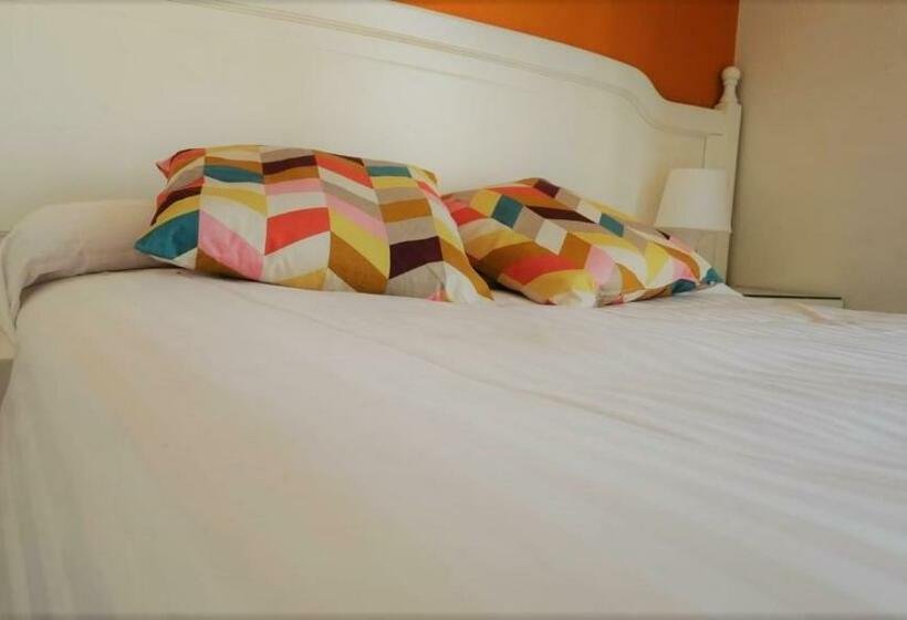اتاق خانوادگی, Apartamentos Turisticos G3 Galeon