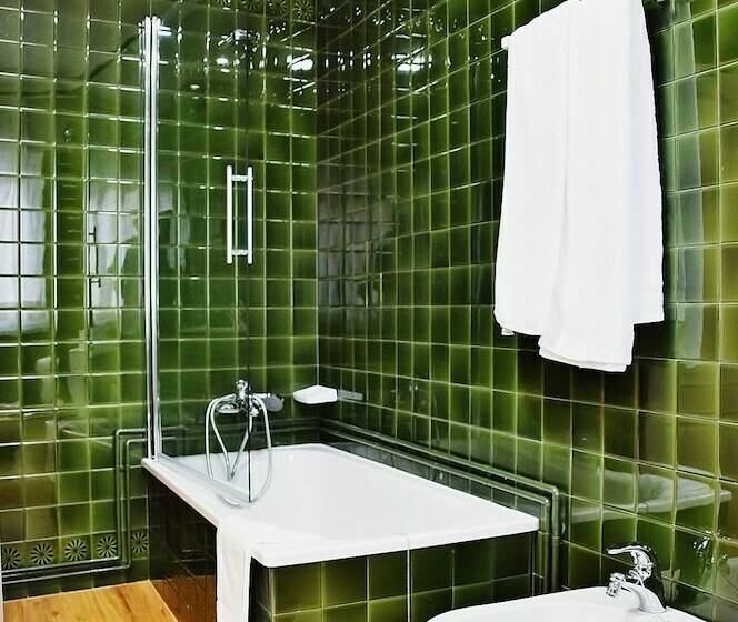 اتاق استاندارد چهار تخته, Hospedium Hotel La Marina Costa Da Morte