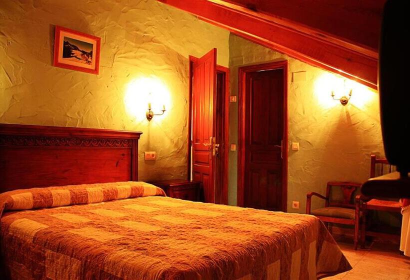 اتاق استاندارد, Hostal Casa Lacreu
