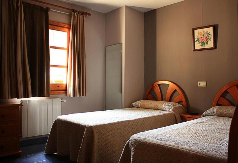 اتاق استاندارد, Hostal Casa Lacreu