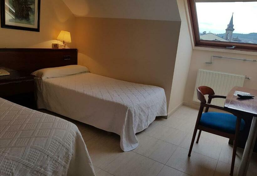 اتاق استاندارد, Hostal Santa Maria