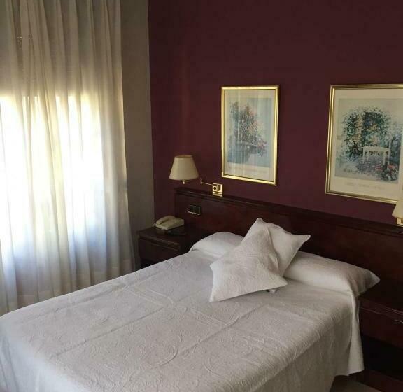 Standard Single Room, Hostal Santa Maria