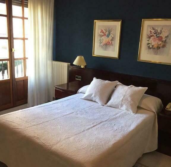 اتاق استاندارد, Hostal Santa Maria