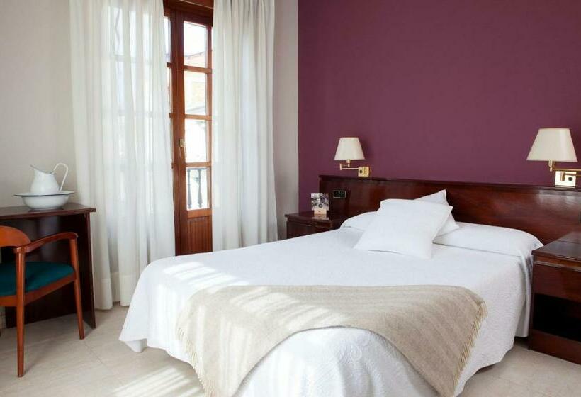 Standard Room, Hostal Santa Maria