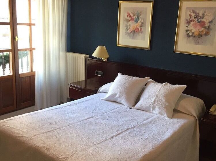 اتاق استاندارد, Hostal Santa Maria