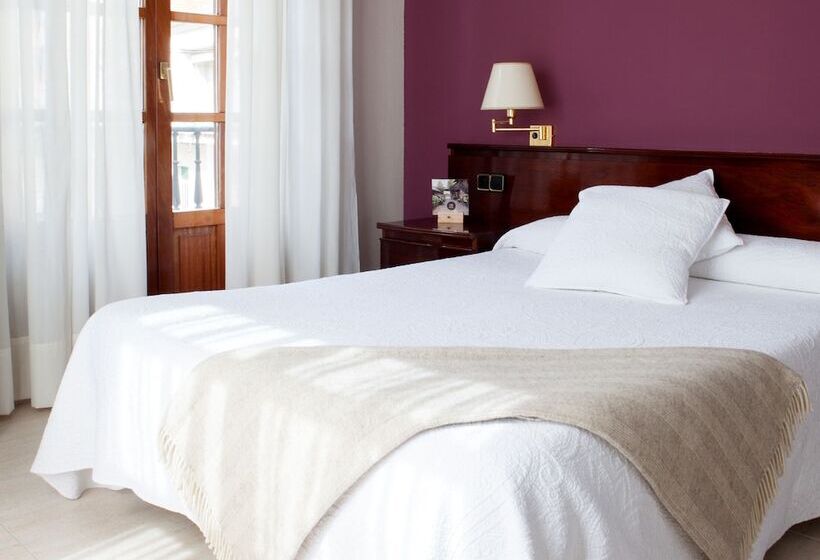 اتاق استاندارد, Hostal Santa Maria
