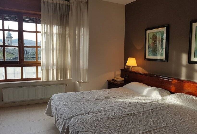 اتاق استاندارد, Hostal Santa Maria