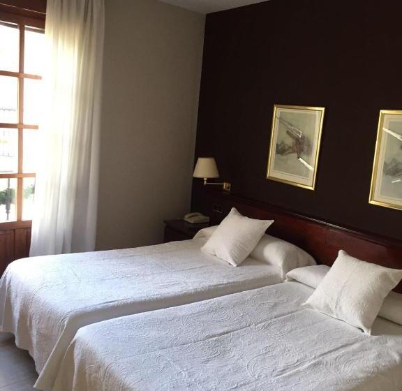 اتاق استاندارد, Hostal Santa Maria