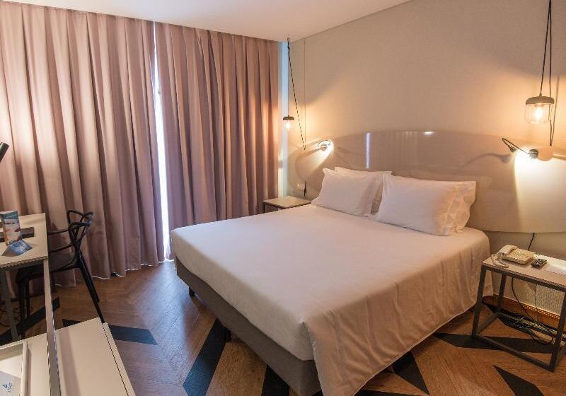 اتاق استاندارد سه نفره, Hostal Santa Maria