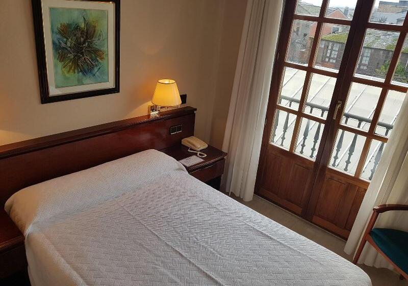 اتاق استاندارد یک نفره, Hostal Santa Maria