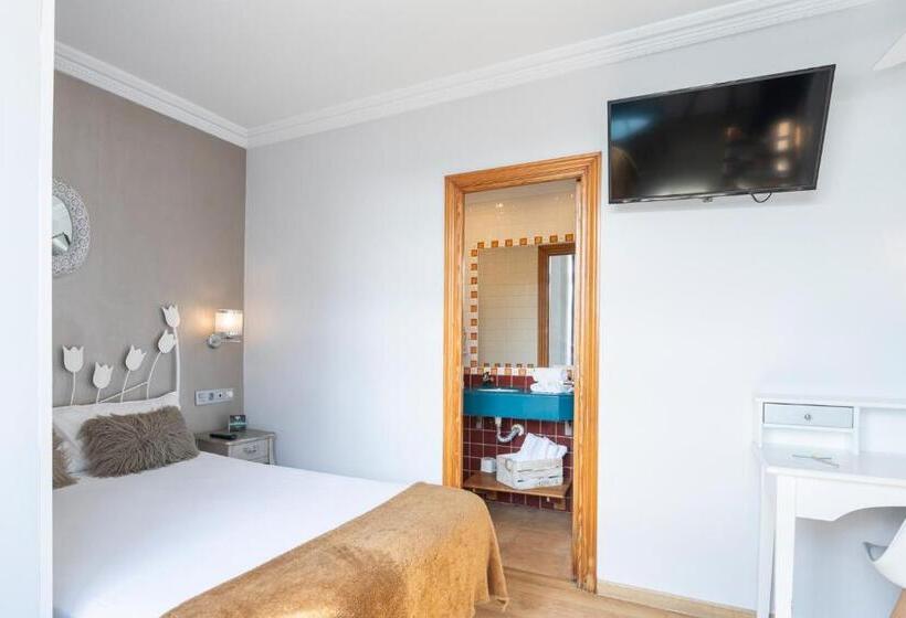 اتاق استاندارد سه نفره, Alda Puerta del Sol