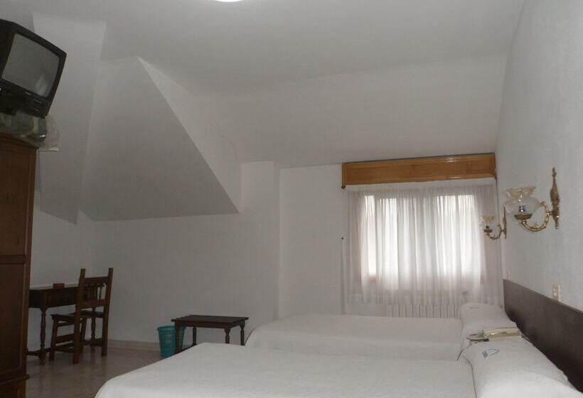 Standard Room, Conde