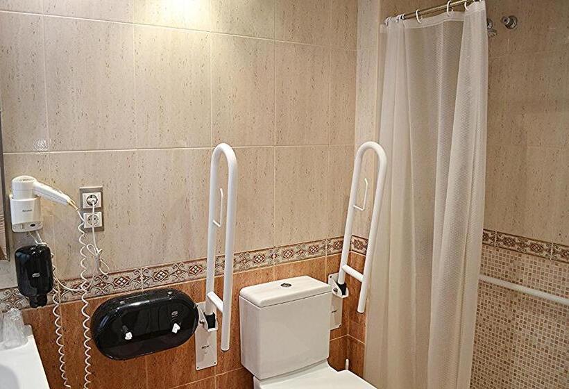 اتاق عادی, El Acebo