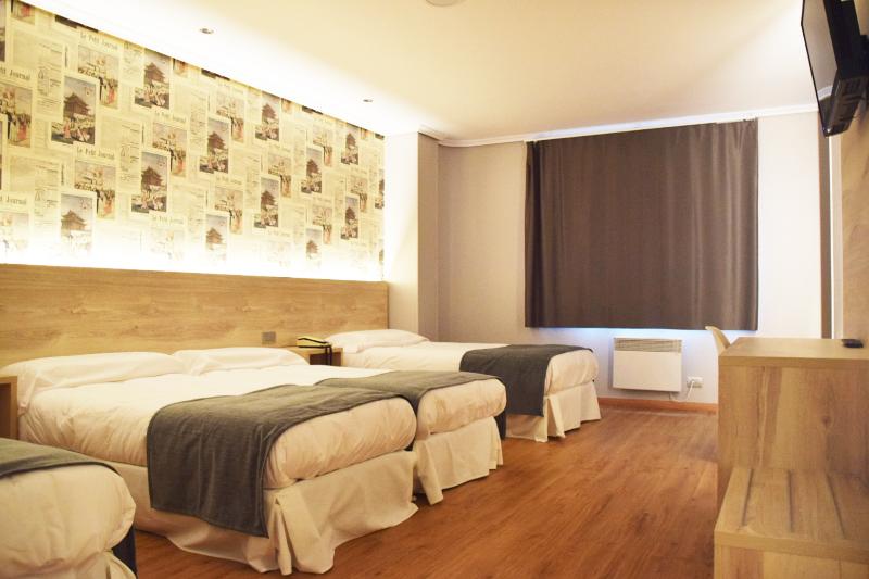 اتاق استاندارد سه نفره, Hospedium Hotel La Marina Costa Da Morte