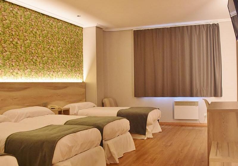 اتاق استاندارد چهار تخته, Hospedium Hotel La Marina Costa Da Morte