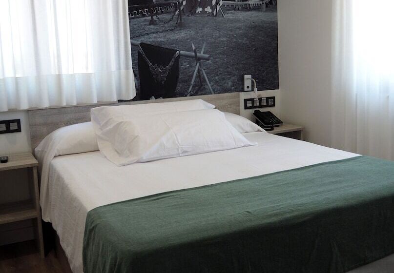 اتاق استاندارد یک نفره, Hostal Don Suero De Quiñones