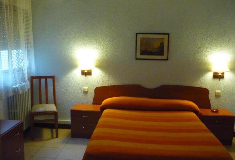 اتاق استاندارد, Hostal El Centro