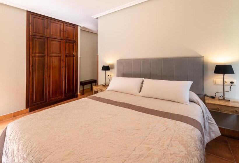 اتاق استاندارد, Logis Hotel Restaurante La Casa De Juansabeli