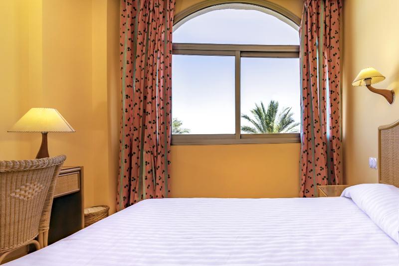 Economy Triple Room, Moon Dreams Roquetas (ex Roquetas Beach)