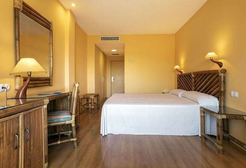 Standard Triple Room, Moon Dreams Roquetas (ex Roquetas Beach)