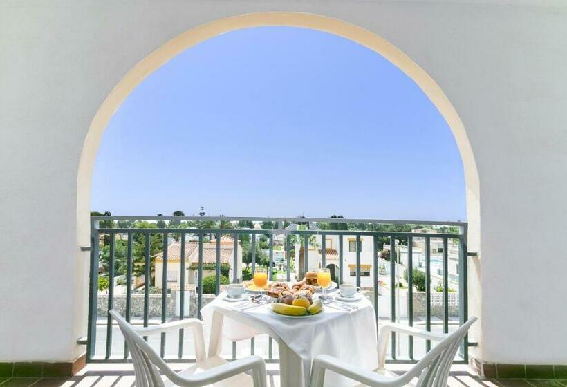 Standard Triple Room with Terrace, Moon Dreams Roquetas (ex Roquetas Beach)