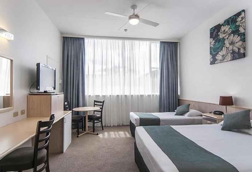 اتاق سوپریور سه تخته, Comfort Inn Regal Park