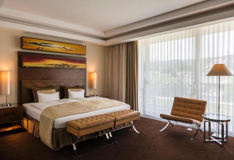 اتاق لوکس, Falkensteiner Schlosshotel Velden – The Leading Hotels Of The World