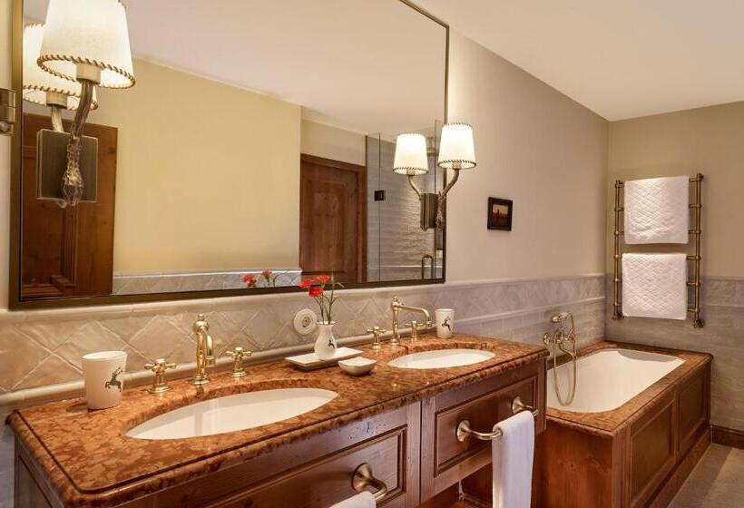 سوئیت جونیور با تخت بزرگ, Goldener Hirsch, A Luxury Collection Hotel, Salzburg