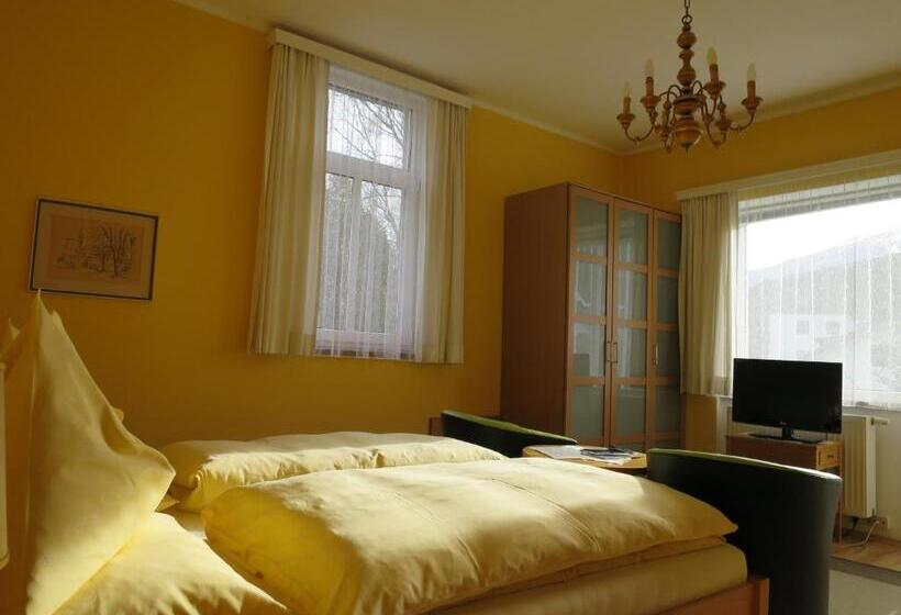 اتاق اکونومی, Kur  Und Gästehaus Villa Anna